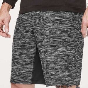 Lululemon T.H.E. Short *Linerless 11" Size L